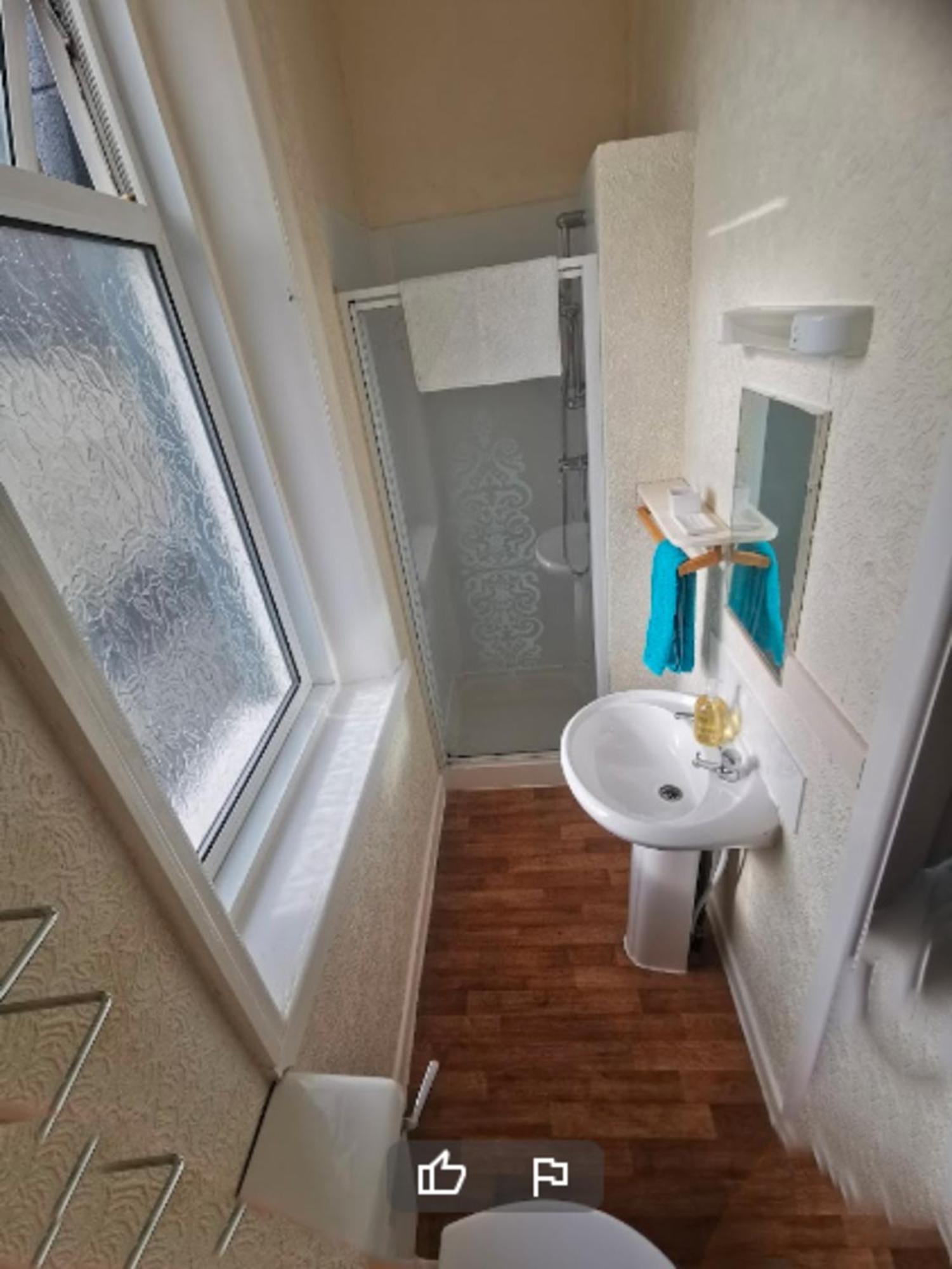 Dora Hotel 3*