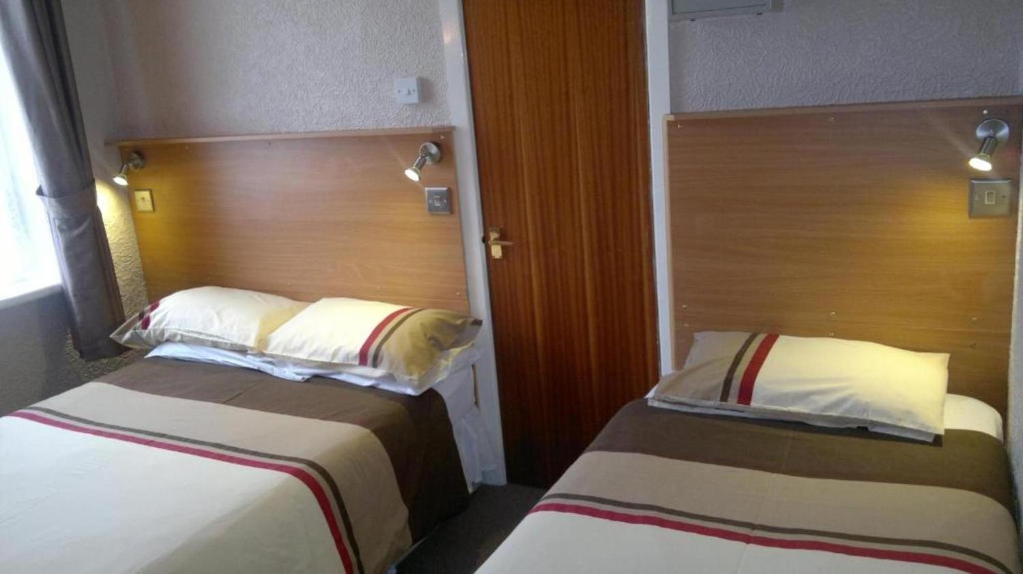 Hotel Dora