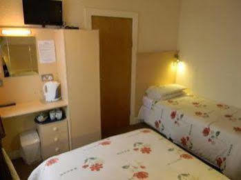 Dora Hotel